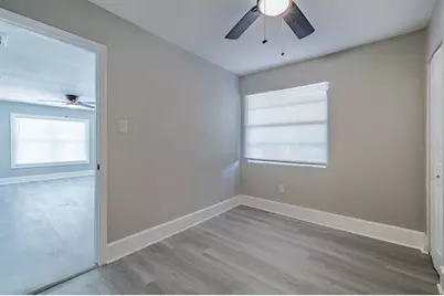 1401 12th Street S, Saint Petersburg, FL 33705 - Photo 10