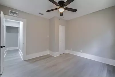 1401 12th Street S, Saint Petersburg, FL 33705 - Photo 16
