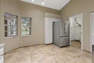 11647 Fox Creek Dr, Tampa, FL 33635 - Photo 10