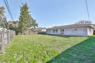 1826 Ridgeway Dr, Clearwater, FL 33755 - Photo 18