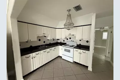 1345 Drew Street #16, Clearwater, FL 33755 - Photo 4