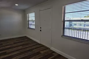 5971 Terrace Park Dr N, Saint Petersburg, FL 33709 - Photo 4