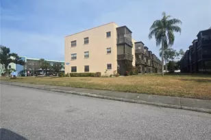 5971 Terrace Park Dr N, Saint Petersburg, FL 33709 - Photo 20