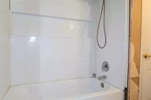 303 Lagoon Dr, Palm Harbor, FL 34683 - Photo 18