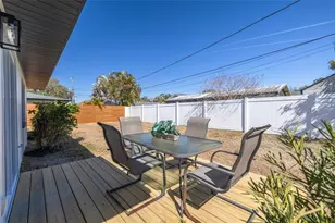 1017 Emerson Dr, Dunedin, FL 34698 - Photo 24