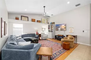 15315 Carrollton Ln, Tampa, FL 33624 - Photo 6