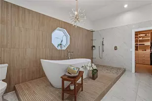 723 Pinta Dr, Tierra Verde, FL 33715 - Photo 52