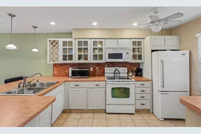 4800 Lake Villa Drive, Clearwater, FL 33762 - Photo 2