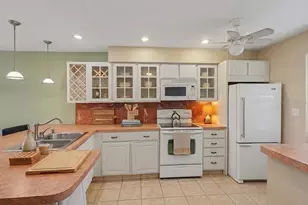 4800 Lake Villa Dr, Clearwater, FL 33762 - Photo 8