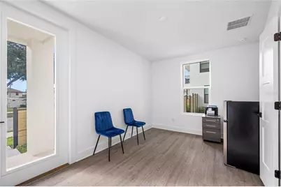 315 15th Street N, Saint Petersburg, FL 33705 - Photo 12