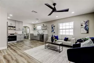 3720 36th Ave N, Saint Petersburg, FL 33713 - Photo 2