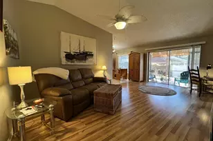 7715 Willow Park Dr, Temple Terrace, FL 33637 - Photo 4