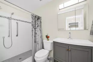 8315 Burgundy Dr N, Pinellas Park, FL 33781 - Photo 18