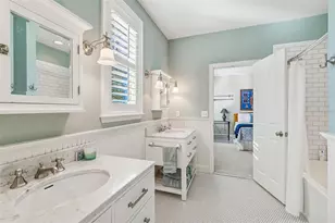 2907 W Hawthorne Rd, Tampa, FL 33611 - Photo 36