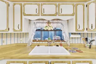 650 La Sala, North Port, FL 34287 - Photo 6