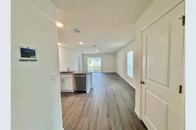 36015 Sunflower Hill Drive, Zephyrhills, FL 33541 - Photo 40