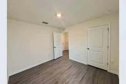 36015 Sunflower Hill Drive, Zephyrhills, FL 33541 - Photo 28