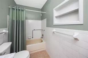 2440 World Pkwy Blvd, Clearwater, FL 33763 - Photo 22