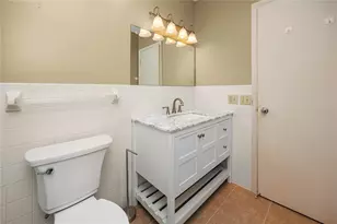 2440 World Pkwy Blvd, Clearwater, FL 33763 - Photo 8