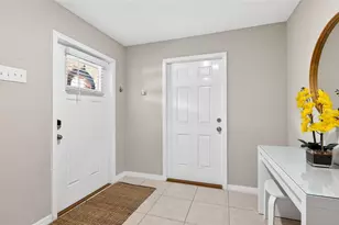 4620 Willet Cooper Ct, Tampa, FL 33619 - Photo 6