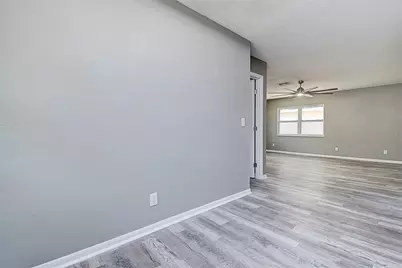 130 42nd Avenue N, Saint Petersburg, FL 33703 - Photo 18