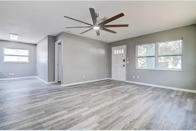 130 42nd Avenue N, Saint Petersburg, FL 33703 - Photo 10