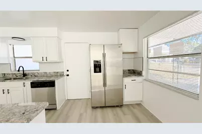 2008 E Genesee Street, Tampa, FL 33610 - Photo 4