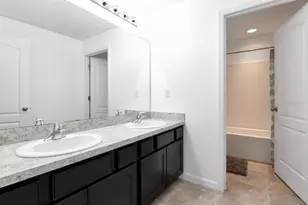 5446 Suncatcher Dr, Wesley Chapel, FL 33545 - Photo 18
