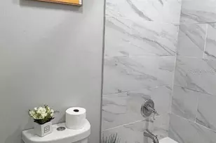 12216 Noreast Lake Dr, Tampa, FL 33612 - Photo 20