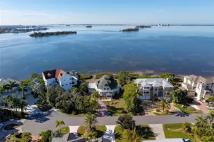 1074 Point Seaside, Crystal Beach, FL 34681 - Photo 4