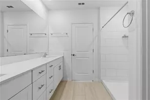 2455 Lanier Rd, Zephyrhills, FL 33541 - Photo 20