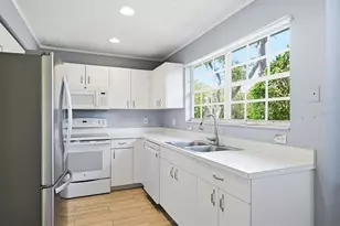 2128 Clover Hill Rd, Palm Harbor, FL 34683 - Photo 12