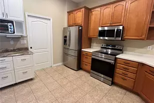 405 Grand Chateaux Way, Sun City Center, FL 33573 - Photo 10