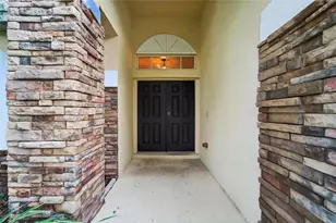 2502 Bonterra Blvd, Valrico, FL 33594 - Photo 6