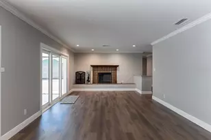 712 Camellia Ct, Seffner, FL 33584 - Photo 8