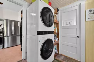 227 11th Ave NE, Saint Petersburg, FL 33701 - Photo 10