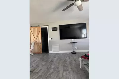 10093 Santiago Court, Seminole, FL 33776 - Photo 4