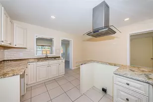 713 Pruitt Dr, Madeira Beach, FL 33708 - Photo 12