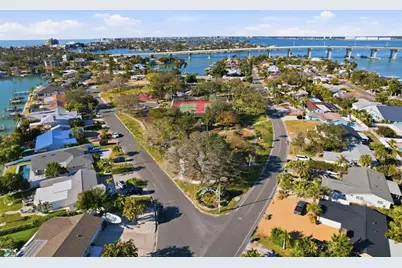 2273 W Vina Del Mar Boulevard, Saint Pete Beach, FL 33706 - Photo 40