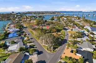 2273 W Vina Del Mar Blvd, Saint Pete Beach, FL 33706 - Photo 40