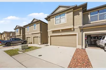 5128 Bay Isle Circle, Clearwater, FL 33760 - Photo 2