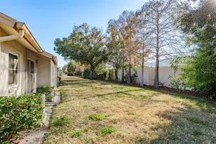 10853 43rd St N, Clearwater, FL 33762 - Photo 20