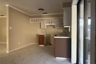 40211 Proud Mockingbird Rd, Zephyrhills, FL 33540 - Photo 6