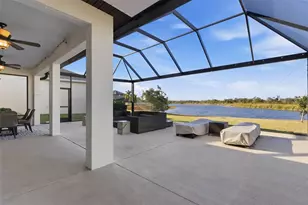 10222 Count Fleet Dr, Ruskin, FL 33573 - Photo 22