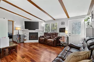 8804 Fouress Ln, Gibsonton, FL 33534 - Photo 2