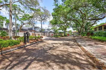 110 Hammock Pine Boulevard, Clearwater, FL 33761 - Photo 38