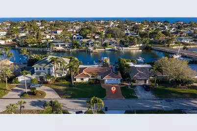 2024 Massachusetts Avenue NE, Saint Petersburg, FL 33703 - Photo 1