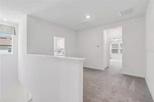 10811 Fowlers Blf Ct, Tampa, FL 33647 - Photo 32