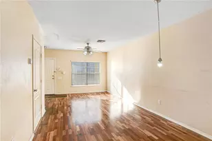 2339 Lake Woodberry Cir, Brandon, FL 33510 - Photo 4