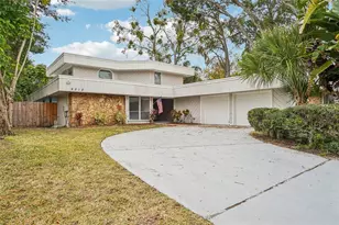 4218 Water Oaks Ln, Tampa, FL 33618 - Photo 1